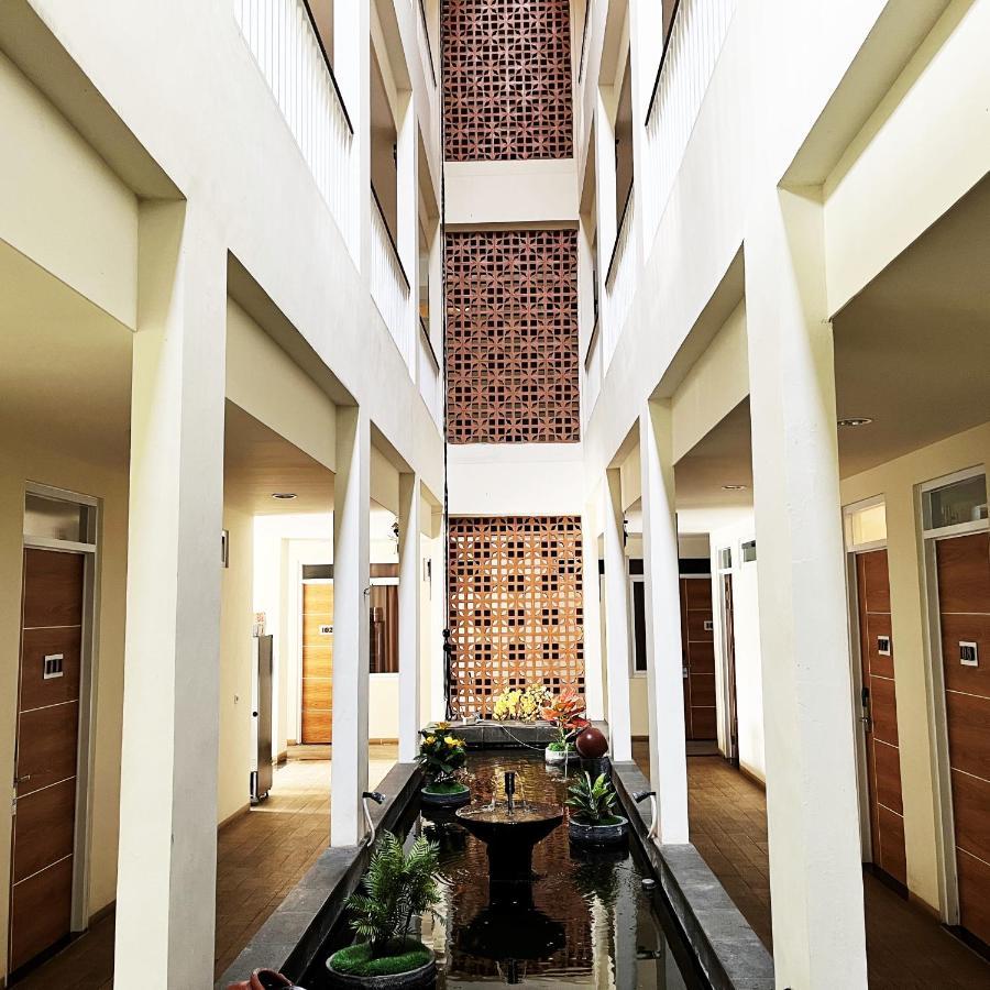 The Home Srengseng 雅加达 外观 照片